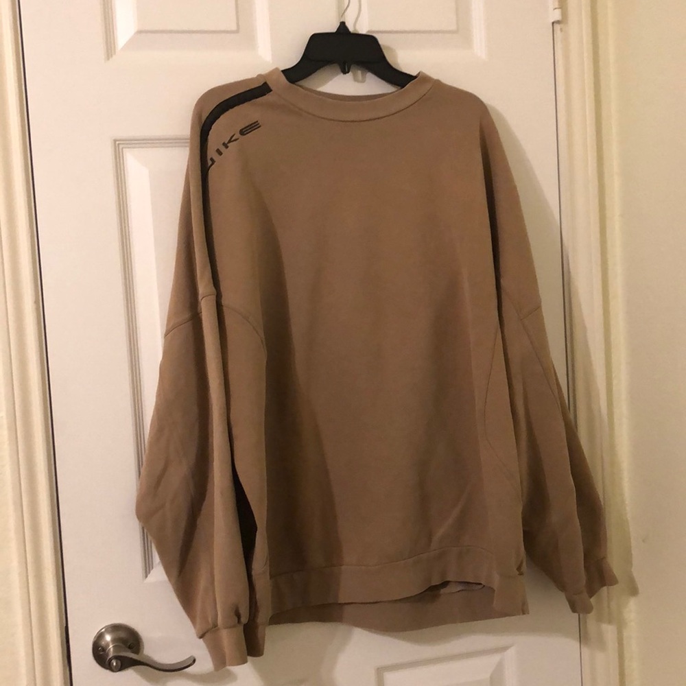 Men’s Nike sweatshirt